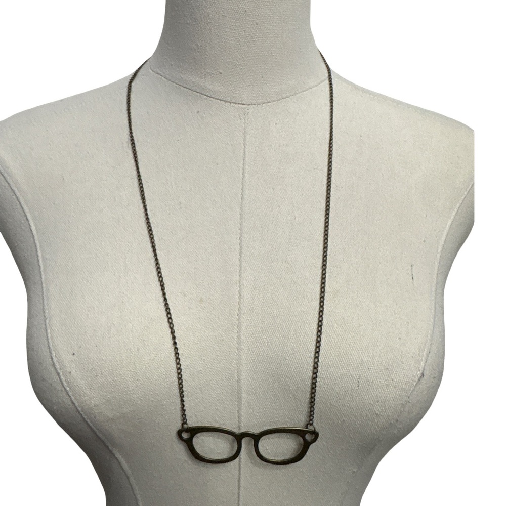 Stylish Glasses Pendant Necklace